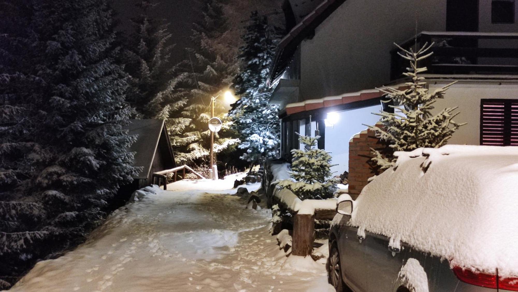 Отель Uki & Sofi Mountain House Копаоник Экстерьер фото